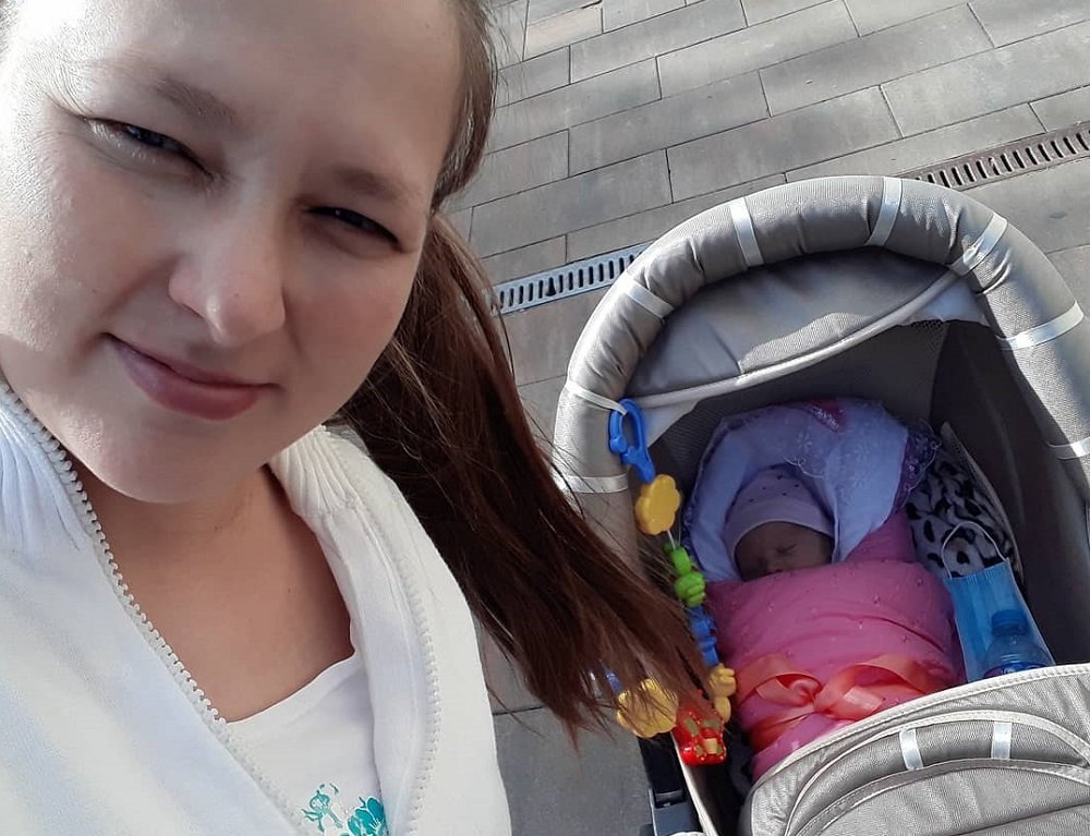 Фото новорожденной внучки Пугачевой обсуждают в Сети