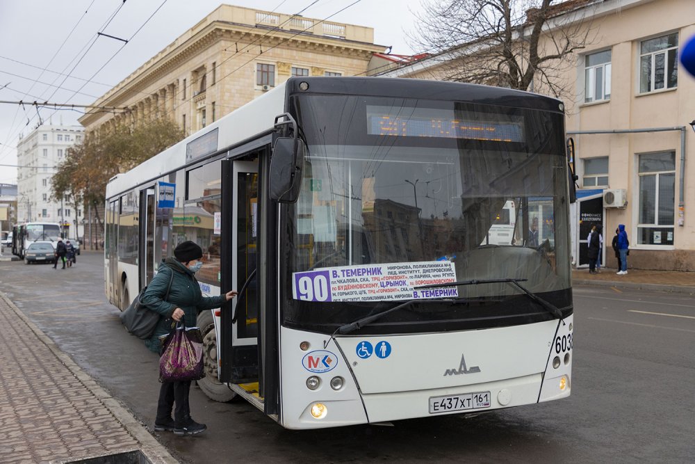Современные автобусы вышли в Ростове на маршрут №90