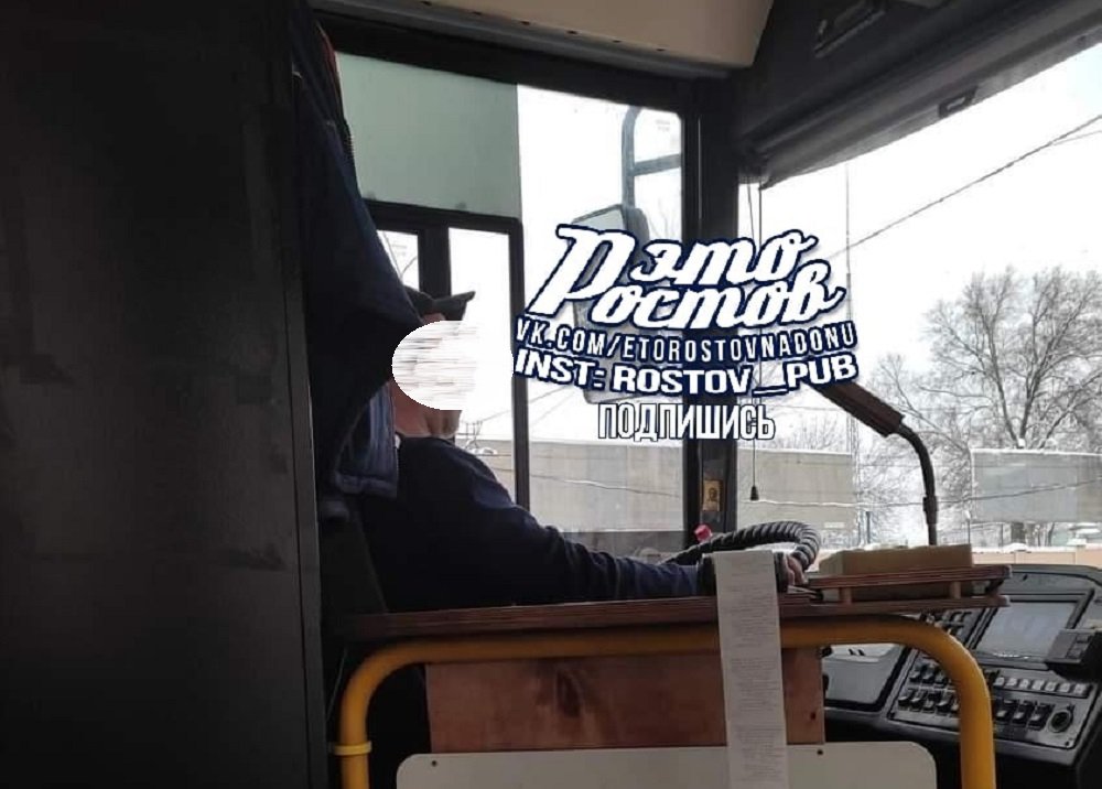 Огромную ссору среди жителей Ростова-на-Дону устроил курящий водитель автобуса