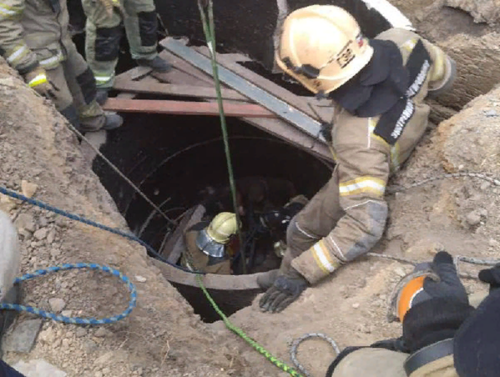 В Ростове-на-Дону двух строителей придавило под землёй бетонным кольцом 1 сентября