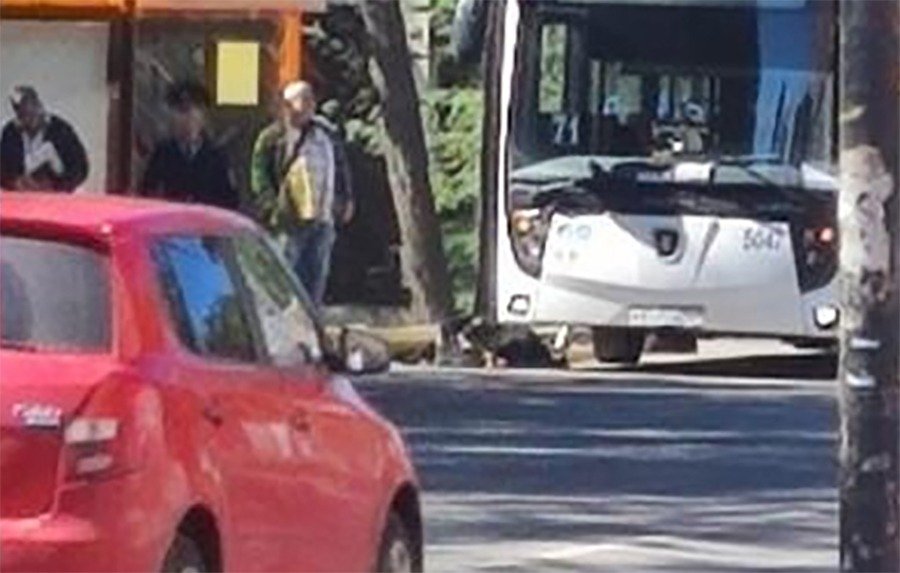 В Ростове на Еременко днем 19 сентября посреди улицы скончался мужчина