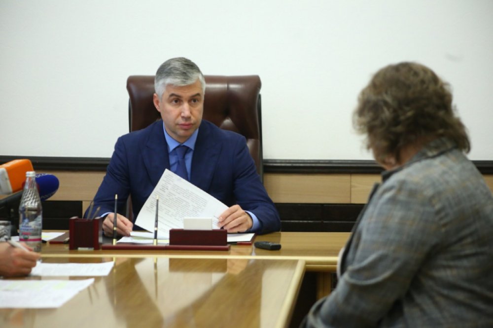 «Решение всех этих вопросов остается на моем личном контроле»: Алексей Логвиненко провел личный прием граждан