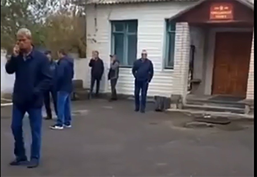 Жители в Ростовской области заявили, что мобилизованные продолжают прибывать в военкоматы