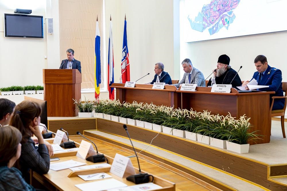 В ходе 17-го заседания общественной палаты города обсудили сохранение исторического центра Ростова