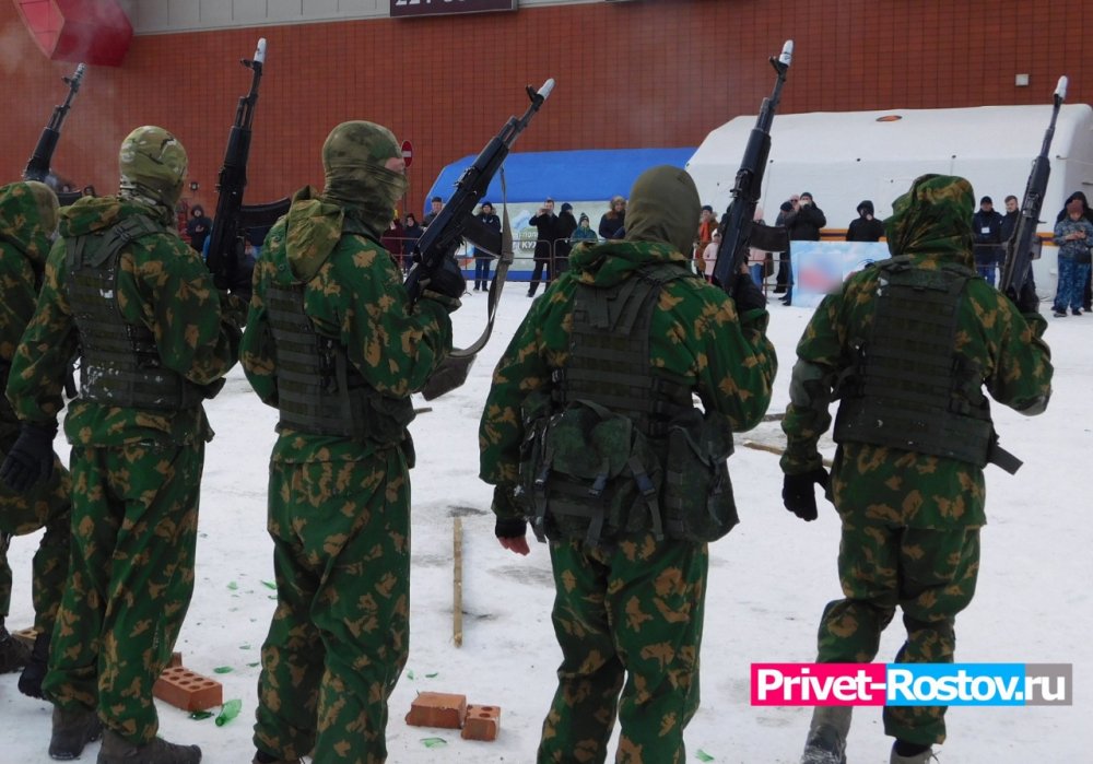 Иностранцам показали, как идет подготовка русских бойцов в Ростовской области