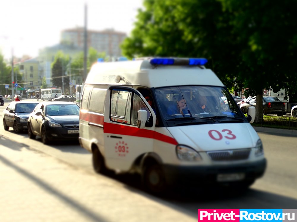 В Ростове врачи городской больницы №6 удалили пациенту огромную опухоль надпочечника