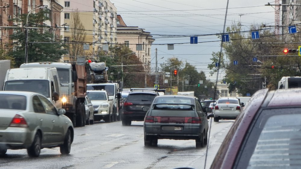 На четырёх улицах в центре Ростова продлили ограничения движения до июля в 2023 году