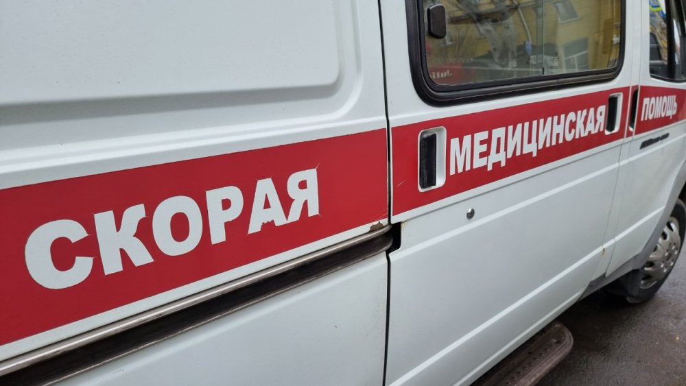 В Ростове автомобиль такси насмерть сбил пешехода