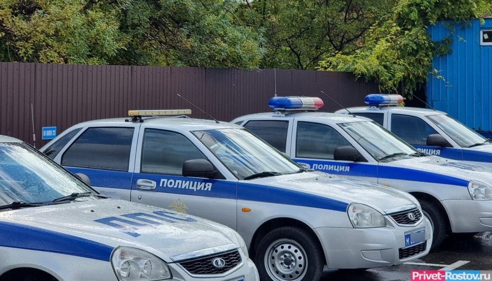 В центре Ростова скрутили пьяного дебошира, мешающего проезду автомобилей