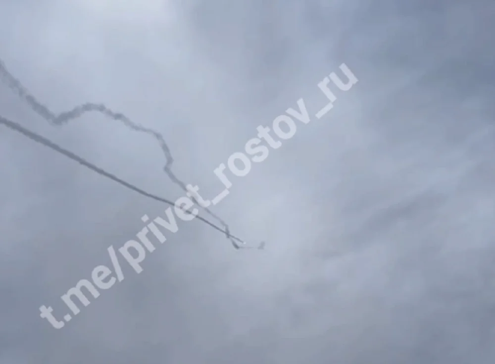 Утром 24 октября в небе над Ростовом прогремели два взрыва