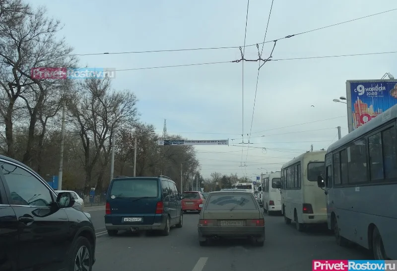 На Шолохова в Ростове вводят ограничения для автомобилистов из-за пробок