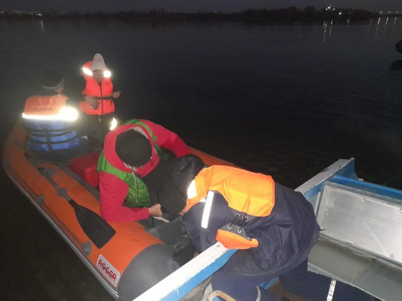 Тело пропавшего неделю назад мужчины обнаружили в озере в Ростовской области