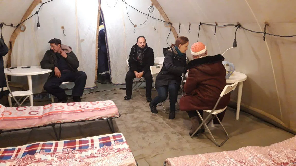 Для жителей в Ростове начали разворачивать пункты обогрева, люди замерзают в домах
