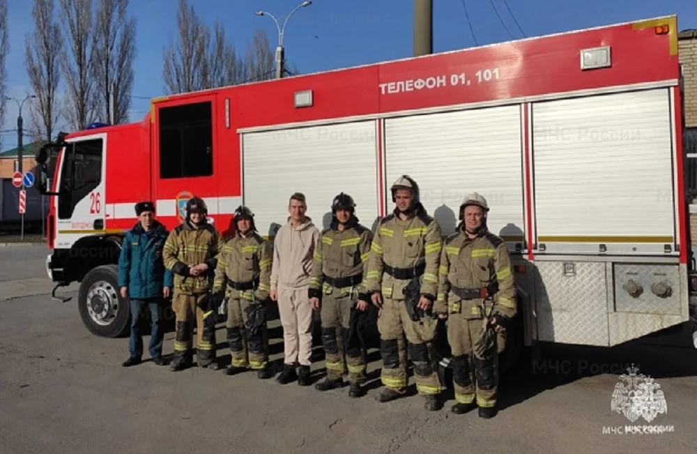 В Волгодонске прохожий спас юношу с ДЦП из горящей квартиры