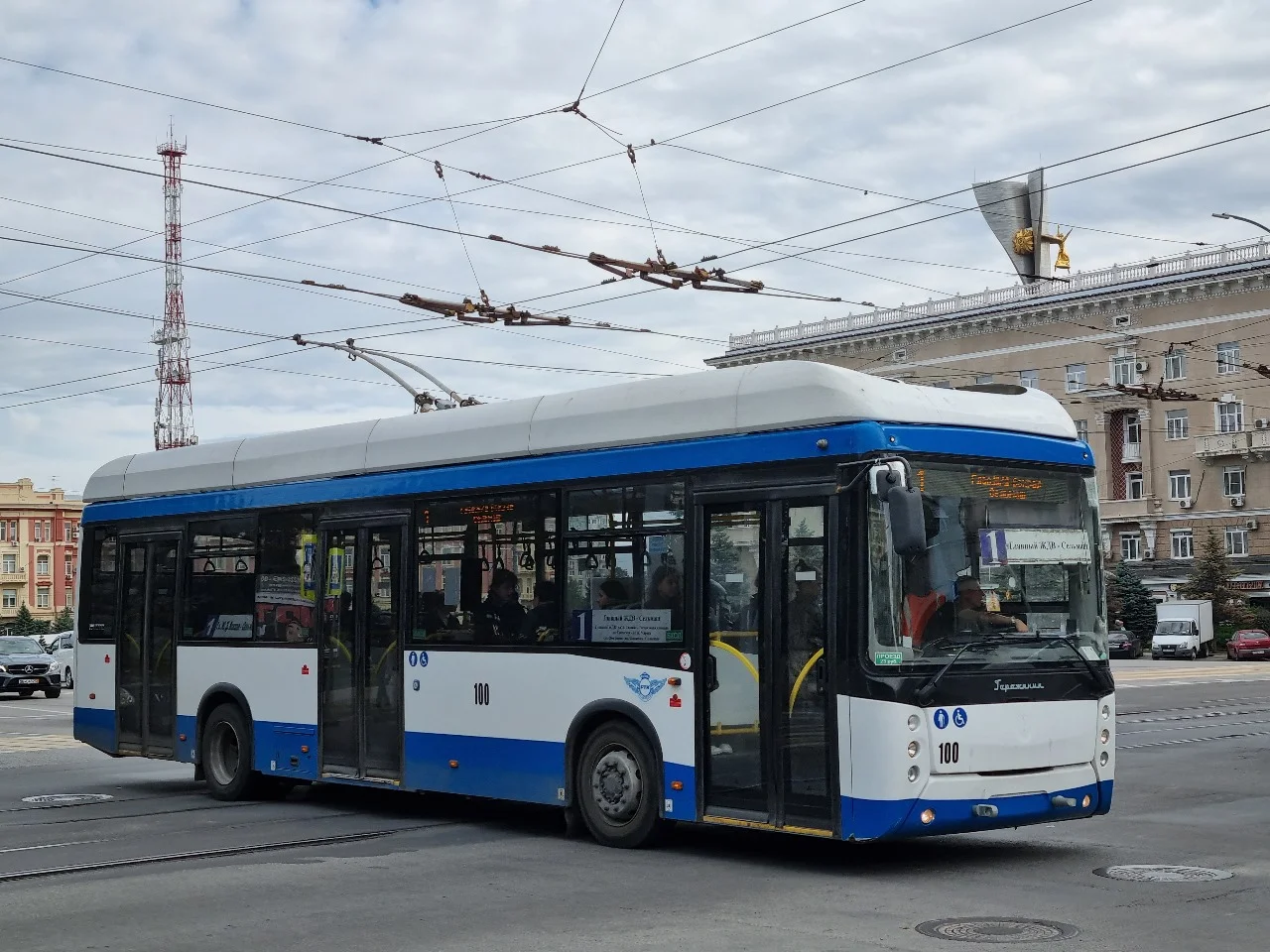 В Ростове собираются запустить троллейбусы на Суворовский, Левобережье и СЖМ