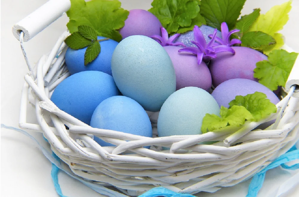 Эксперты назвали три способа как оригинально покрасить яйца к Пасхе