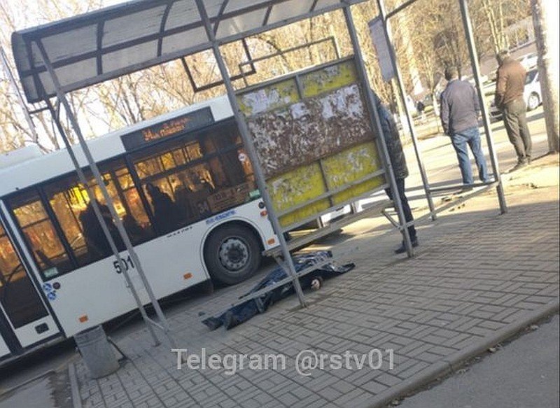 В Ростове умер пенсионер в автобусе