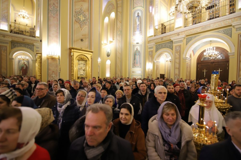 В ростовских храмах прошли праздничные богослужения