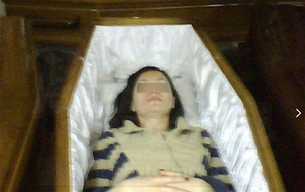 Фото дочери Уитни Хьюстон в гробу продали за шестизначную сумму