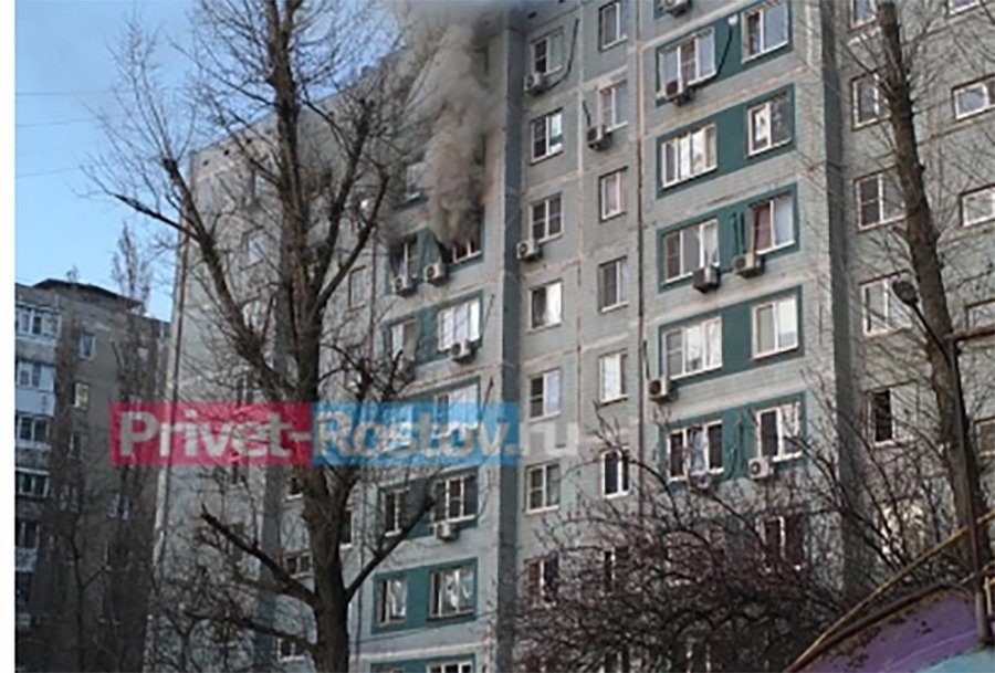 Из горящей девятиэтажки в Ростове эвакуировали жильцов