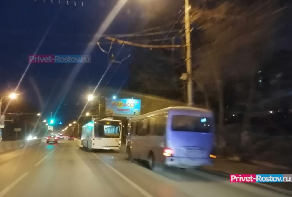 Десятки людей пострадали при столкновении маршрутки и автобуса в России