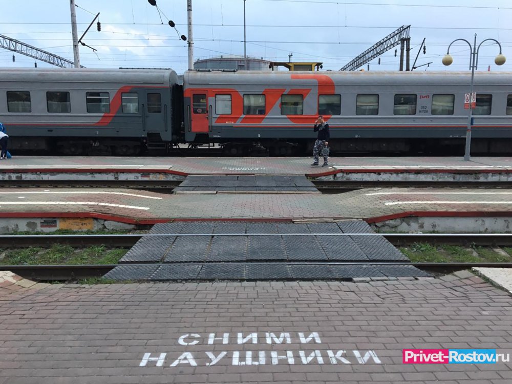 Под колесами поезда женщина погибла в Ростове