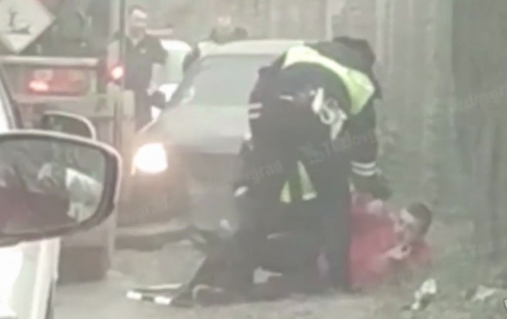Водитель без прав устроил ДТП после полицейской погони в Ростовской области