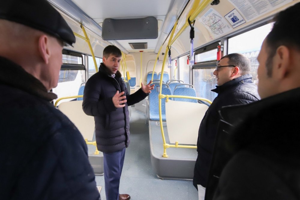 Логвиненко усилил контроль за дезинфекцией общественного транспорта в Ростове