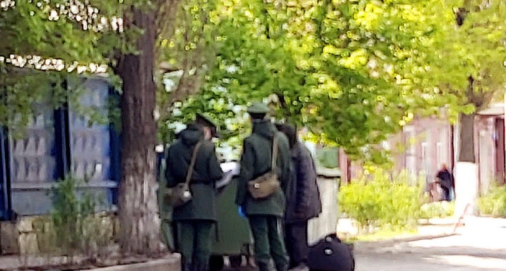 Соцсети: За нарушение самоизоляции бомжу в Ростове выписали протокол