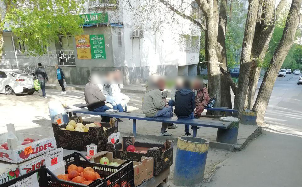 Местная «пьянь» продолжает собираться в Ростове, несмотря на режим самоизоляции