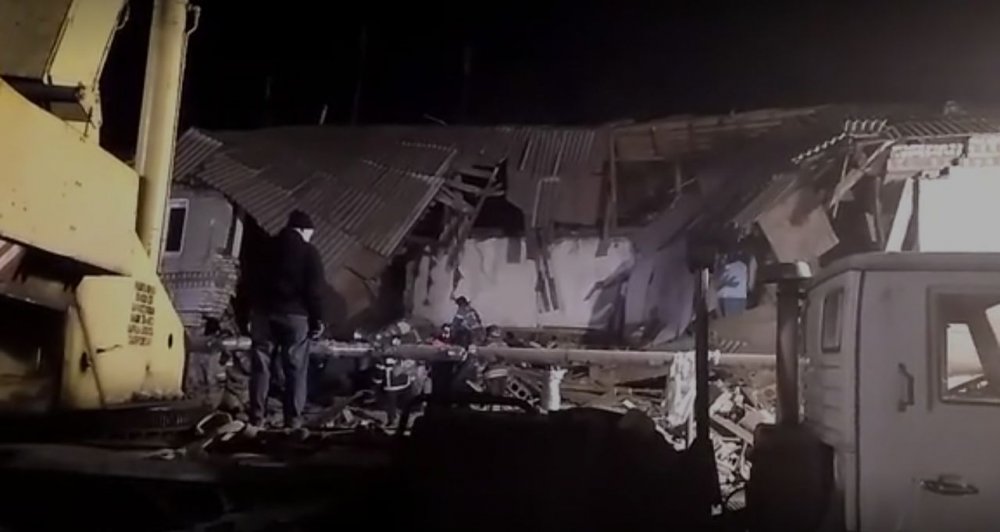 Дом обрушился после взрыва в Нижегородской области