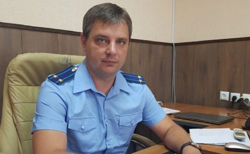 Прокурора при получении взятки задержали в Ростовской области