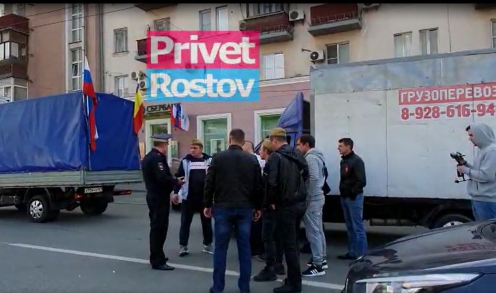 В Ростове полиция заблокировала праздничное шествие автомобилей