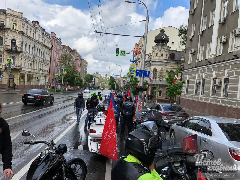 У участников автопробега в честь Дня Победы забрали права в Ростове
