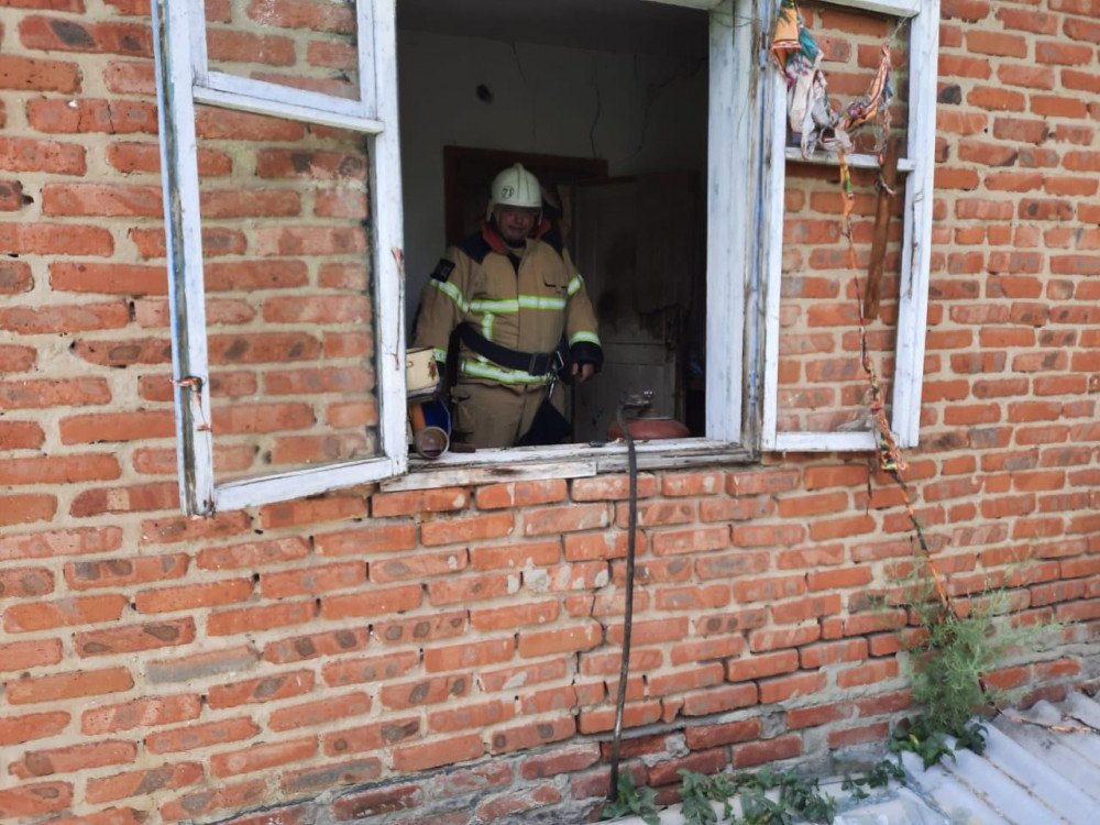 Взрыв из-за газа произошел в частном доме под Ростовом