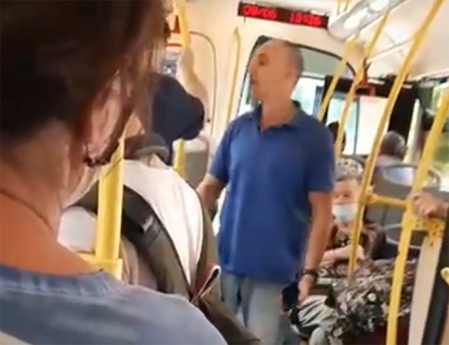 «Дергай отсюда»: стычка произошла между водителем и пассажиров в ростовском автобусе