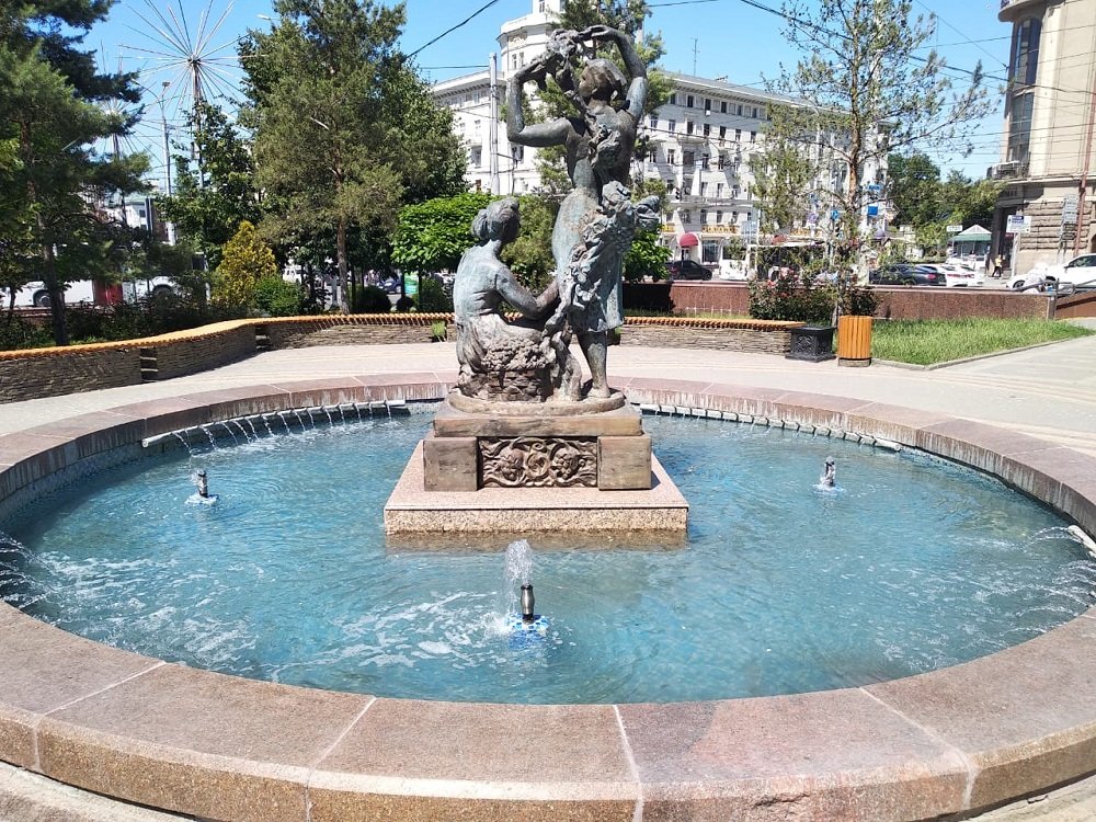 Три фонтана разгромили в Ростове неизвестные