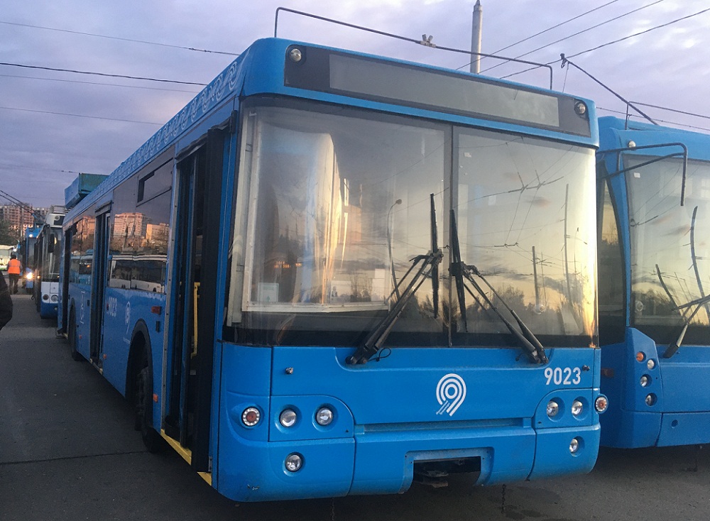 60 троллейбусов подарила Ростову Москва
