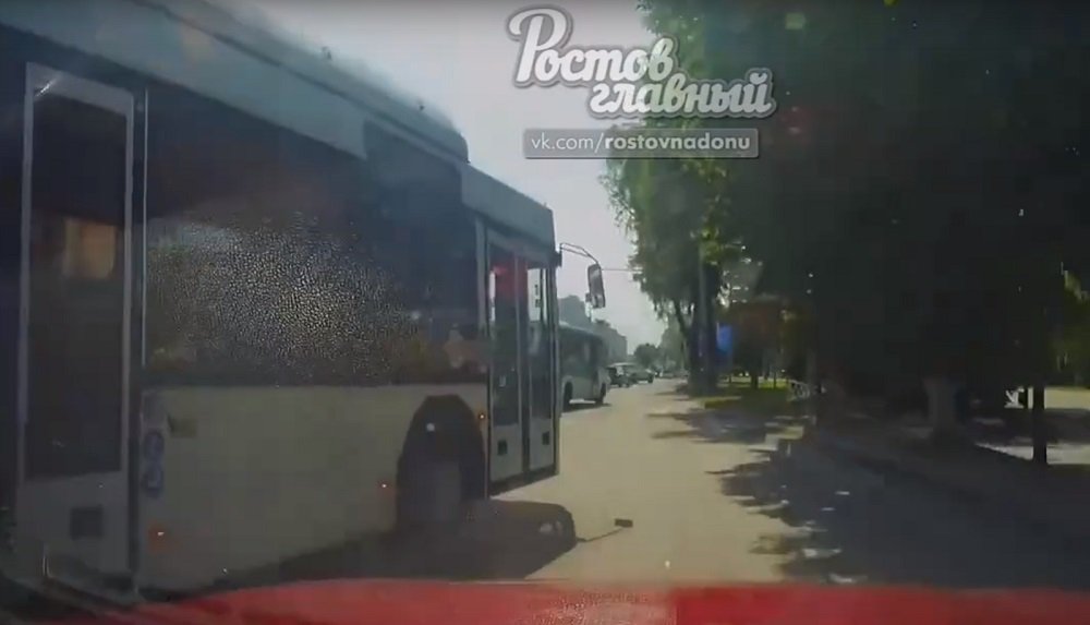 За наглое нарушение ПДД в Ростове наказали водителя автобуса