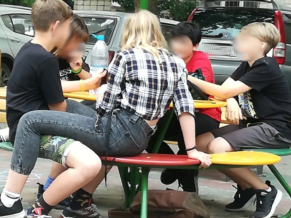 Соцсети: Трехэтажным матом огрызается банда несовершеннолетних на Каширской в Ростове