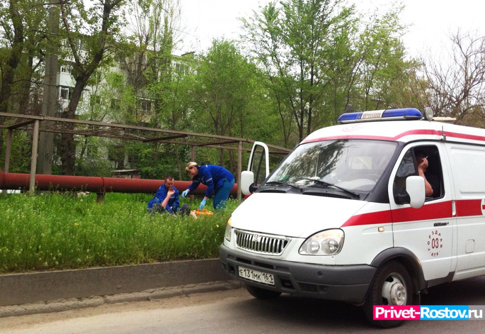 Мужчина прямо на улице скончался в Ростовской области