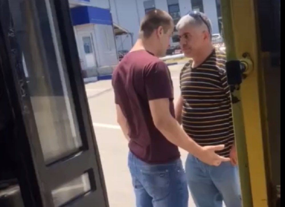 Разборки в ростовской маршрутке сняли на видео