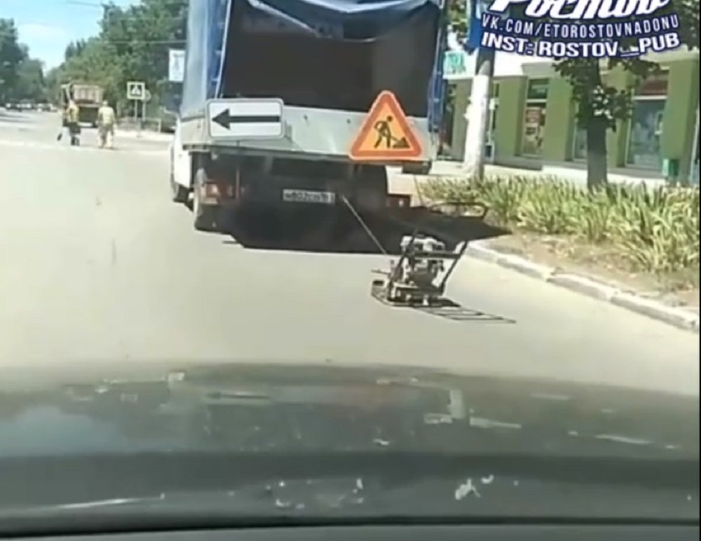 «Нано» ремонт дорог в Каменске –Шахтинском сняли на видео