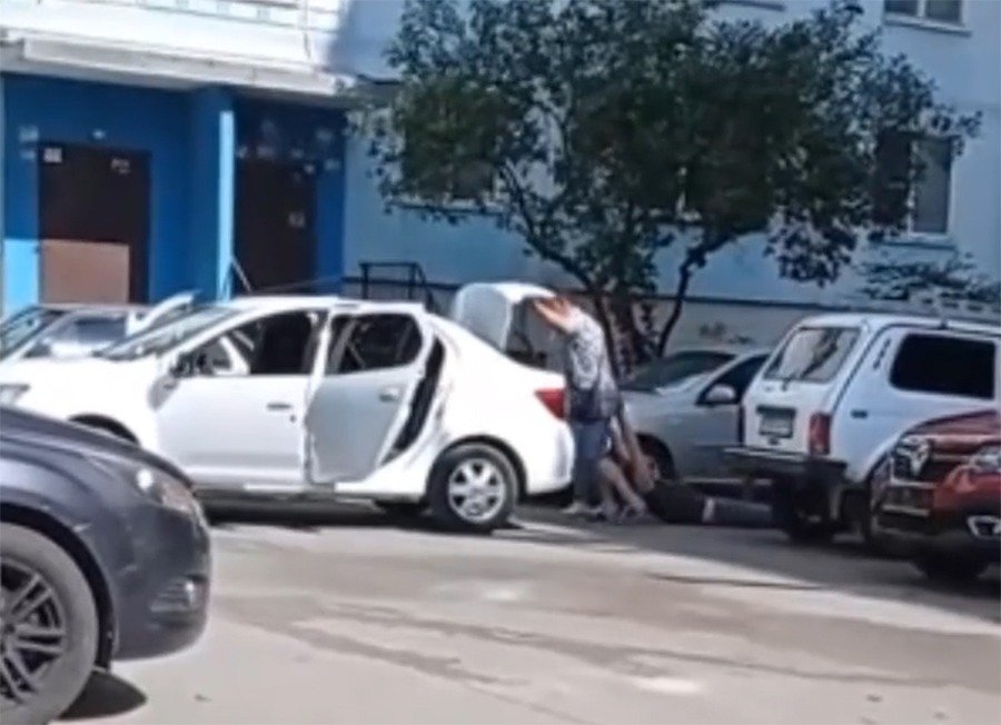 Мужчину волоком затащили в машину и увезли в неизвестном направлении в Ростове
