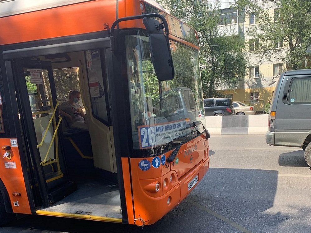 Нереальное хамство водителя 26 автобуса повергло в шок ростовчан