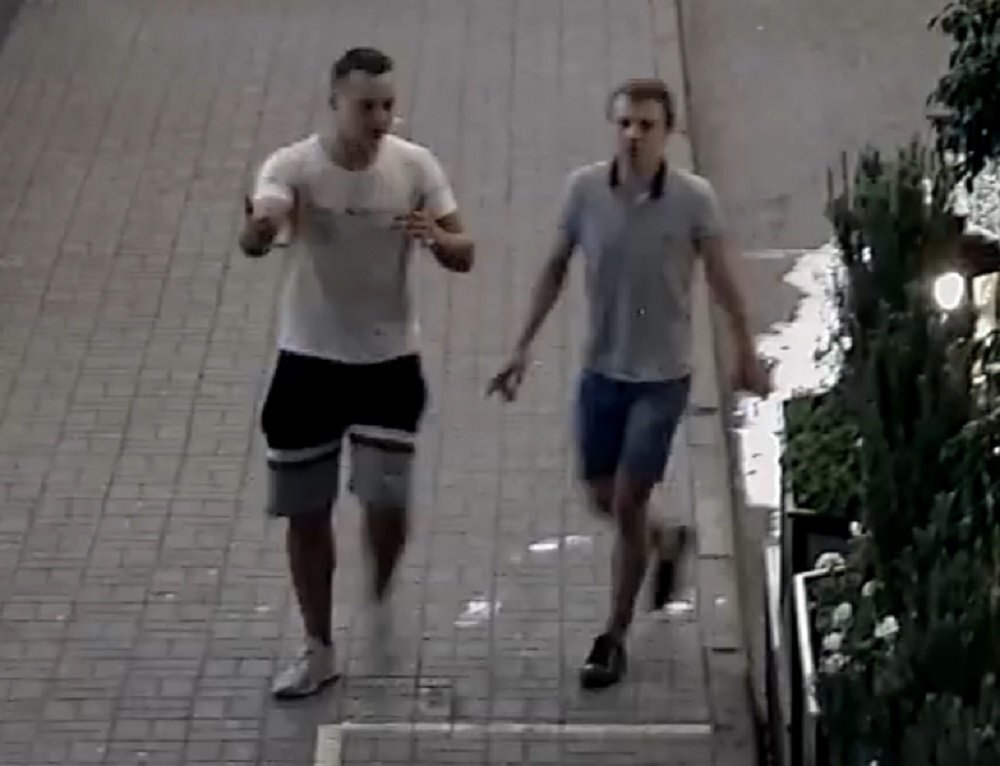 Один с голым торсом: Троих грабителей разыскивают в Ростове