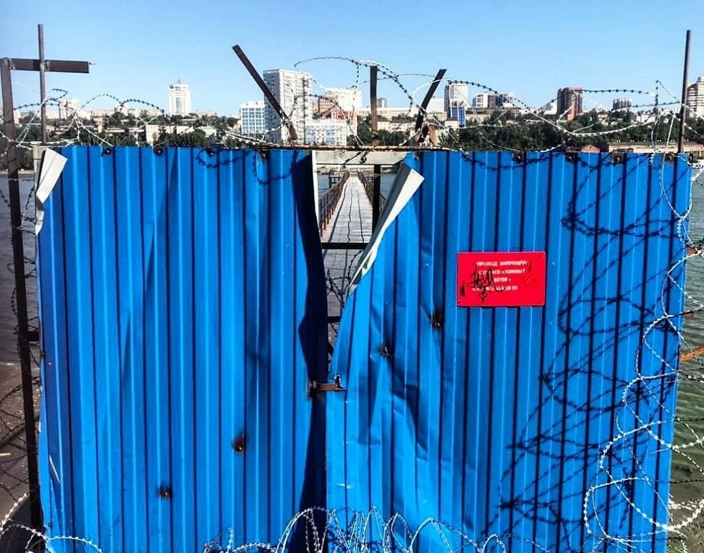 Осталось наложить заклятье: Эпопея с забором на причальный мостик продолжается в Ростове