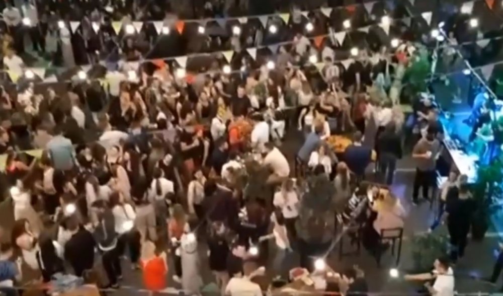 «Карантин не помеха»: массовые танцы сняли в Ростове на Табачке на видео