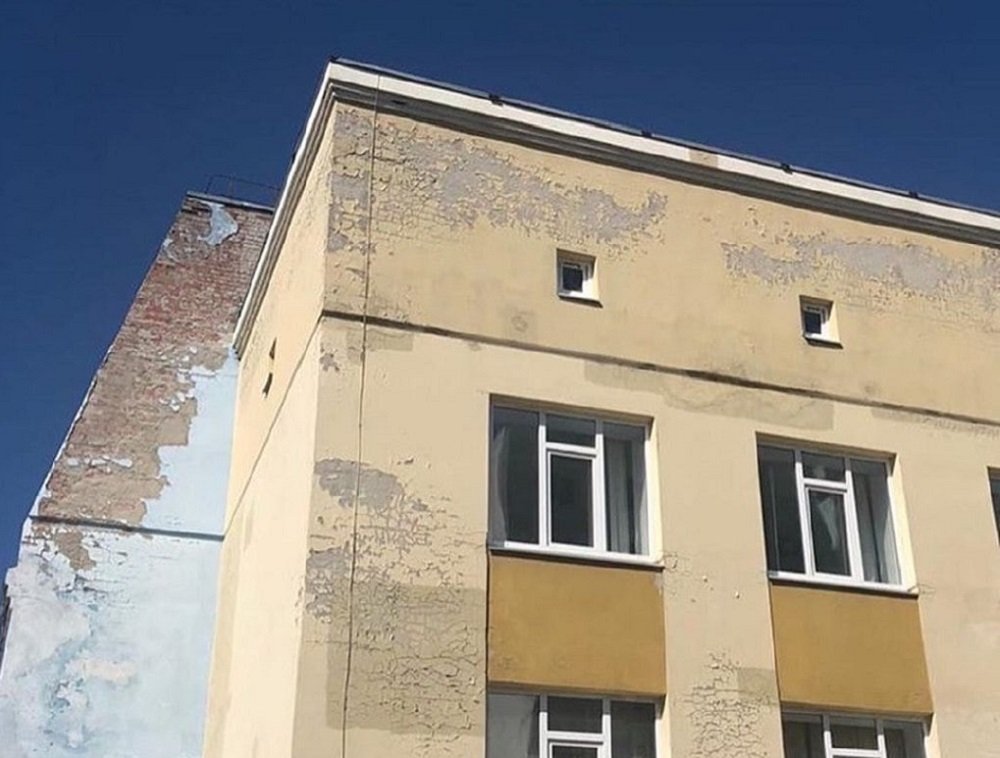 «Здание аварийное»: ростовчане жалуются на ужасное состояние школы №10