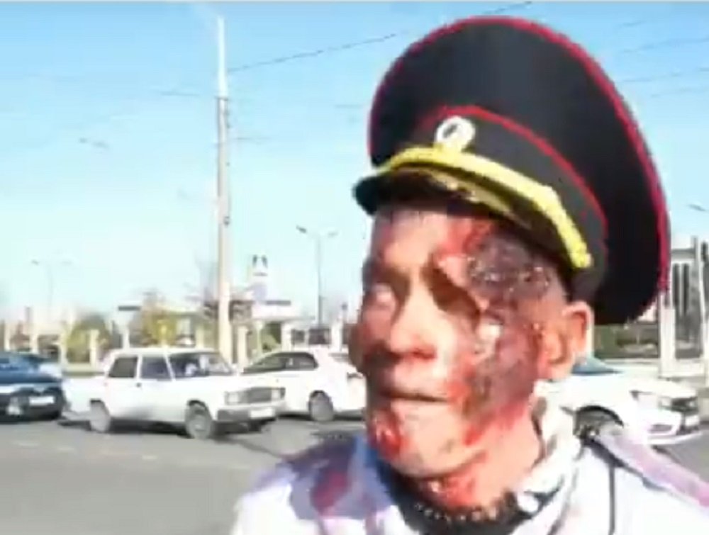 Полицейский-зомби из Ростова пугал автомобилистов на трассе в Краснодаре